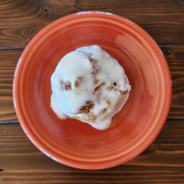 photo of The LaFayette Place Cinnamon Roll shared by @rosieb33 on  04 Feb 2024 - review