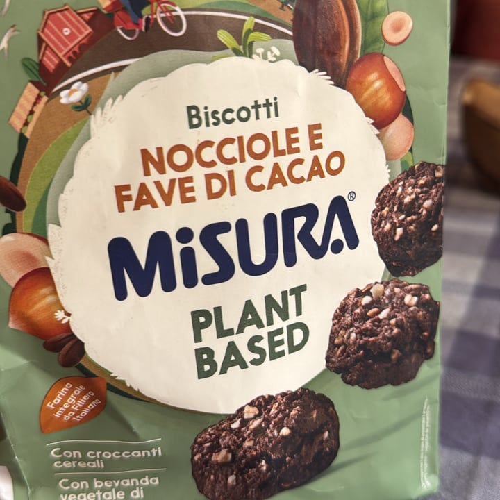 photo of Misura biscotti nocciole e fave di cacao shared by @abilionboj22 on  25 Jul 2025 - review