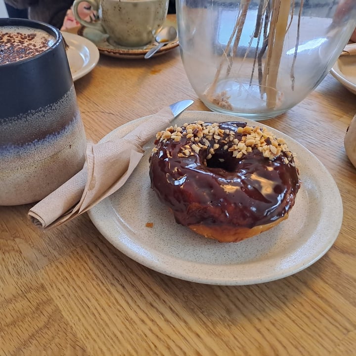 photo of Knead a Little Love Vegan Donut With Chocolate shared by @kristhesfiguz on  01 Dec 2023 - review