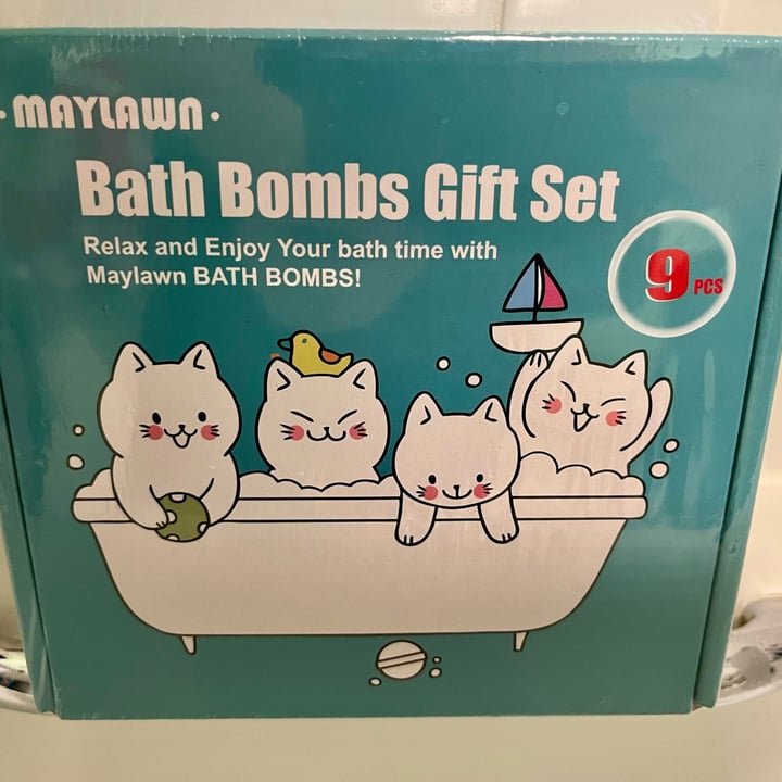 photo of Maylawn Bath Bombs Gift Set shared by @lestroismoutier on  20 Apr 2024 - review