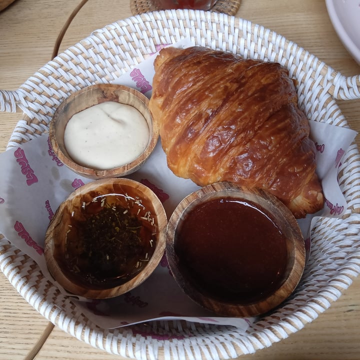photo of LaGula By The Hungry Tapir Croissant and Dips shared by @veganspicegirl on  22 Nov 2023 - review
