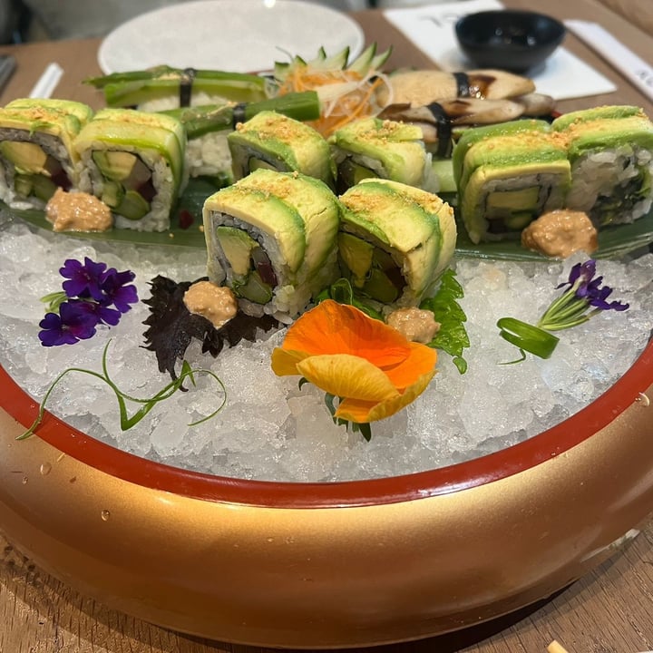 photo of KōL Izakhaya Asparagus & Avo Rainbow Roll shared by @ftc on  22 Oct 2023 - review