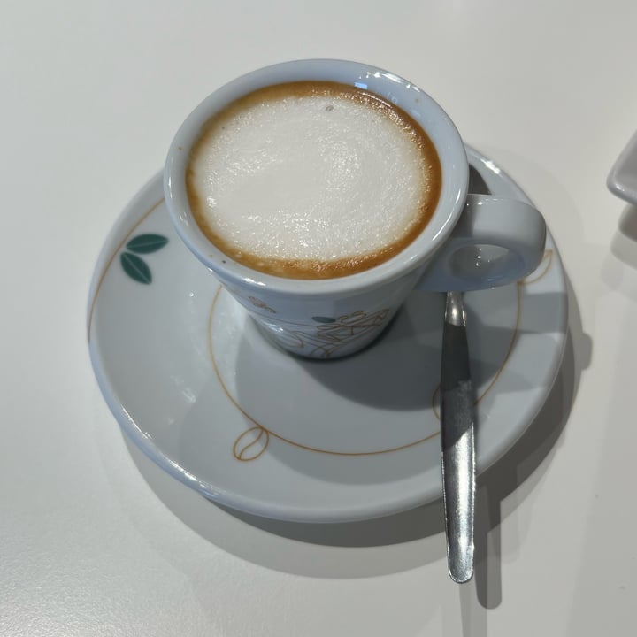 photo of Atelier del Gusto - Pasticceria, Caffetteria e Cioccolateria Macchiato di soia shared by @malegria on  03 Sep 2025 - review