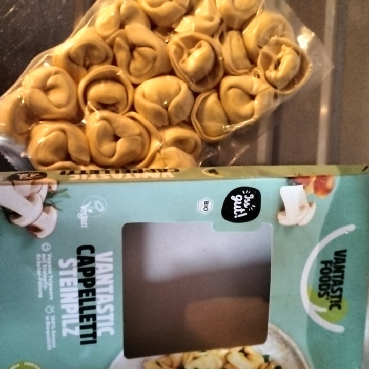 photo of Vantastic Foods cappelletti ai funghi shared by @luna23 on  14 Apr 2024 - review