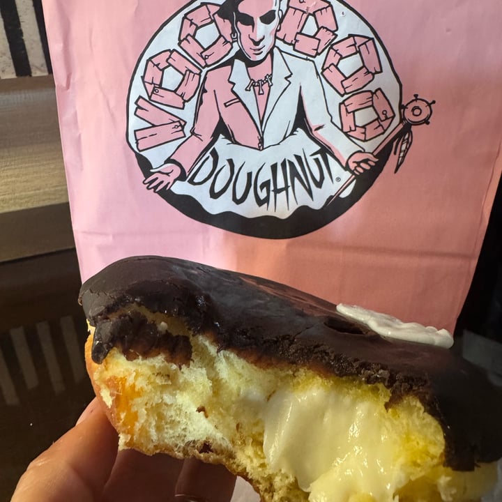 photo of Voodoo Doughnut - Broadway Vegan Portland Cream shared by @lonica on  23 Aug 2025 - review