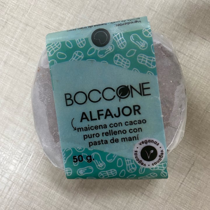 photo of Boccone Alfajor De Maicena Con Cacao Puro Relleno Con Pasta De Maní shared by @valexika on  20 Sep 2023 - review