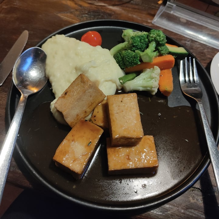 photo of New Orleans Cafe Tofu Rosemary shared by @botanicalcastle on  08 Apr 2025 - review