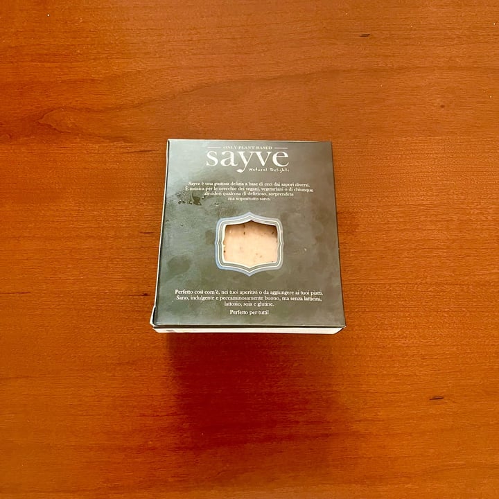photo of Sayve Formaggio duro vegetale alle noci shared by @seitanista on  27 Aug 2024 - review