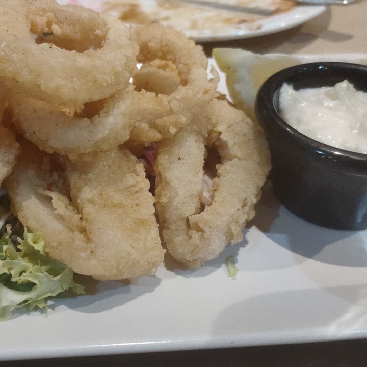 photo of Vegania Veggie Bar Carabanchel Ración de Calamares Veganos shared by @bitauniverse on  22 Jul 2025 - review