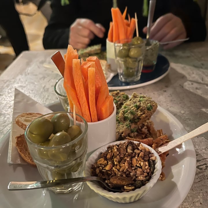 photo of Quelo Bar aperitivo vegano shared by @miba on  22 Apr 2024 - review