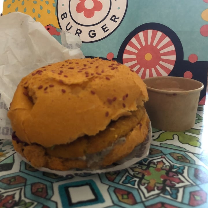 photo of Flower Burger Botanical Burger shared by @alex22ia on  27 Mar 2024 - review