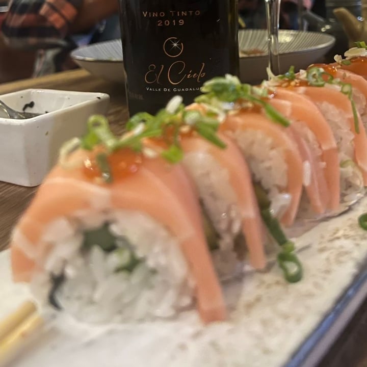 photo of Yamamoto Sushi De Salmón Vegano shared by @gabspp on  18 Feb 2024 - review