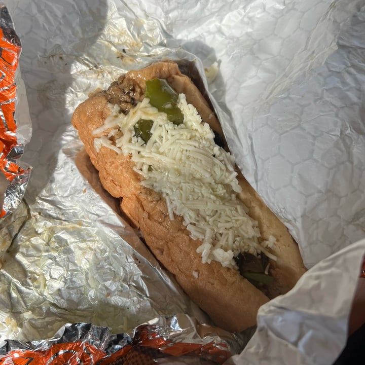 photo of Buona - Lakemoor plant based italian beef sandwich shared by @aubreyj27 on  29 Apr 2024 - review