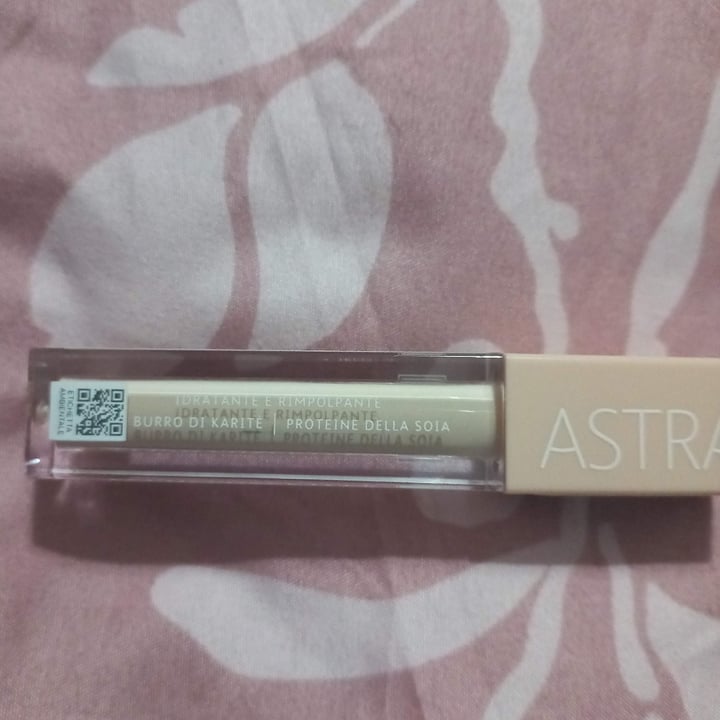 photo of Astra Pure Beauty fluid concealer shared by @agataa00 on  29 Dec 2023 - review