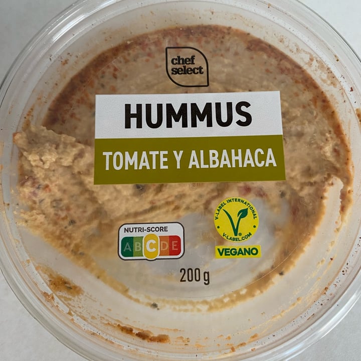photo of Chef Select Hummu tomate y albahaca shared by @estherdfv on  14 Mar 2024 - review