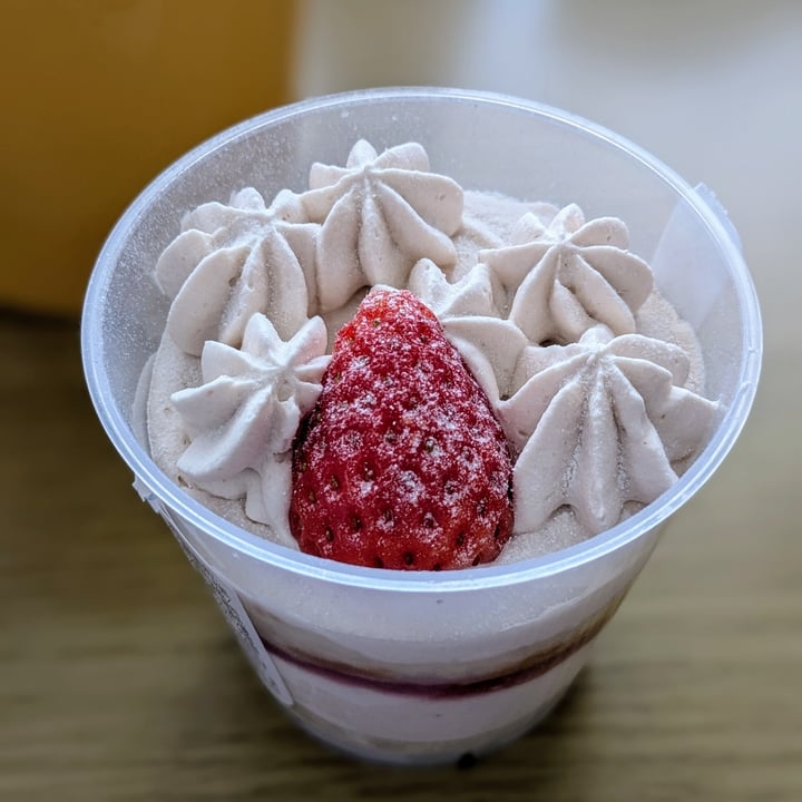 photo of family mart Plant-Based Strawberry Shortcake shared by @izumi on  23 Mar 2025 - review