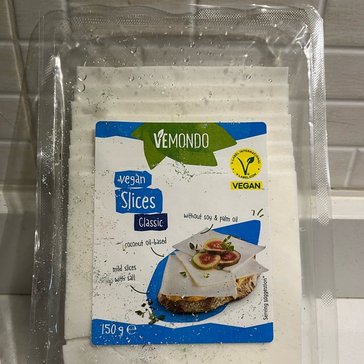 photo of Vemondo Vegan Slices Classic shared by @kitsune98 on  07 Sep 2025 - review