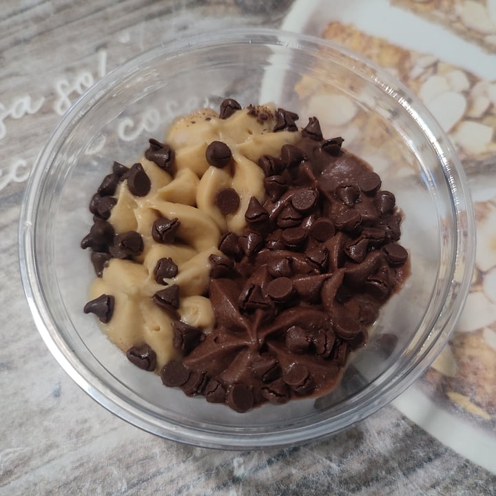 photo of Vemondo mousse vegana al cioccolato e caramello salato shared by @hella on  04 Oct 2024 - review