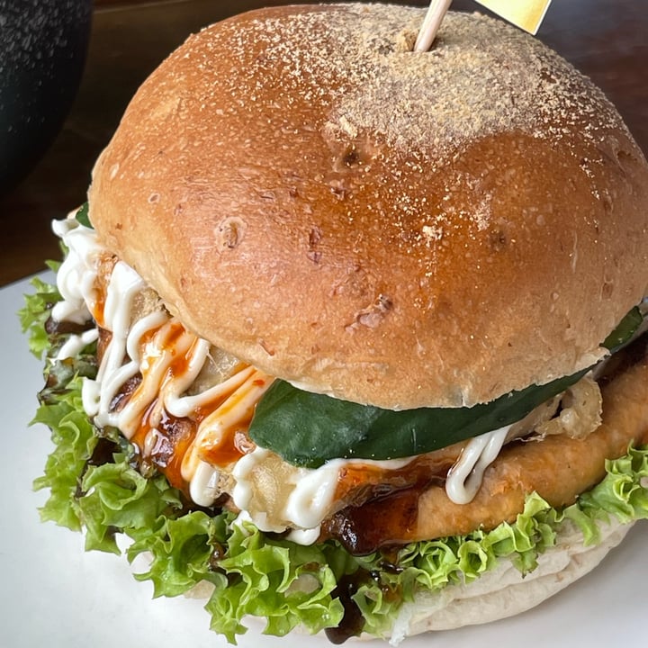 photo of nomVnom Bistro ramly burger shared by @veggiexplorer on  21 Aug 2023 - review