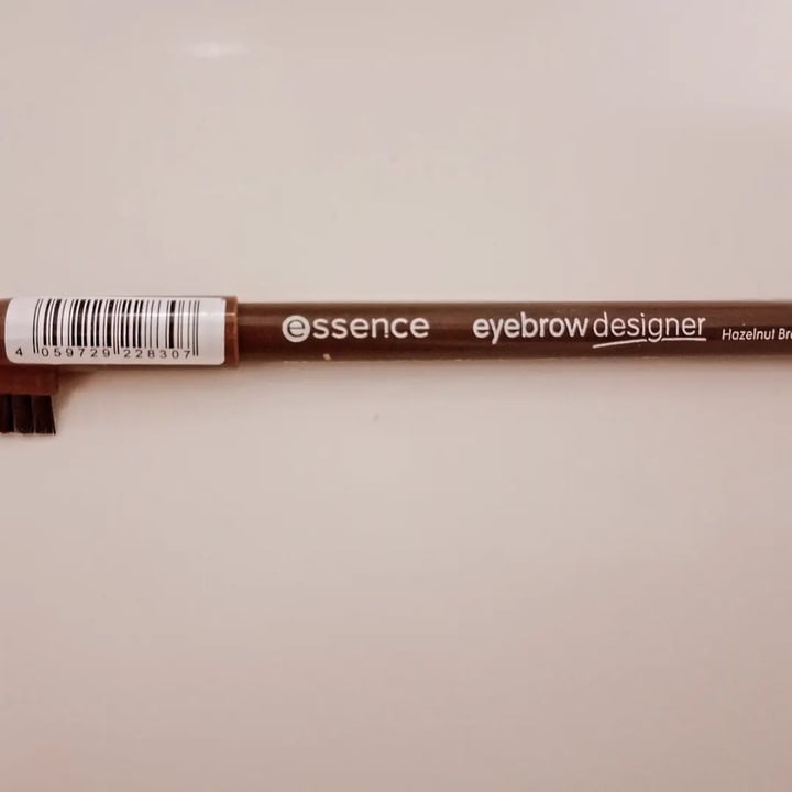 photo of Essence Cosmetics Eyebrow Designer shared by @charliestarr on  16 Mar 2024 - review