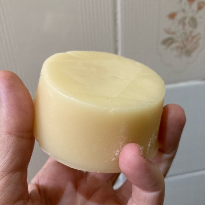 photo of Lola Cosmetics Máscara em Barra Hidratação Maracujá & Buriti shared by @allecrodrigues on  02 Mar 2025 - review