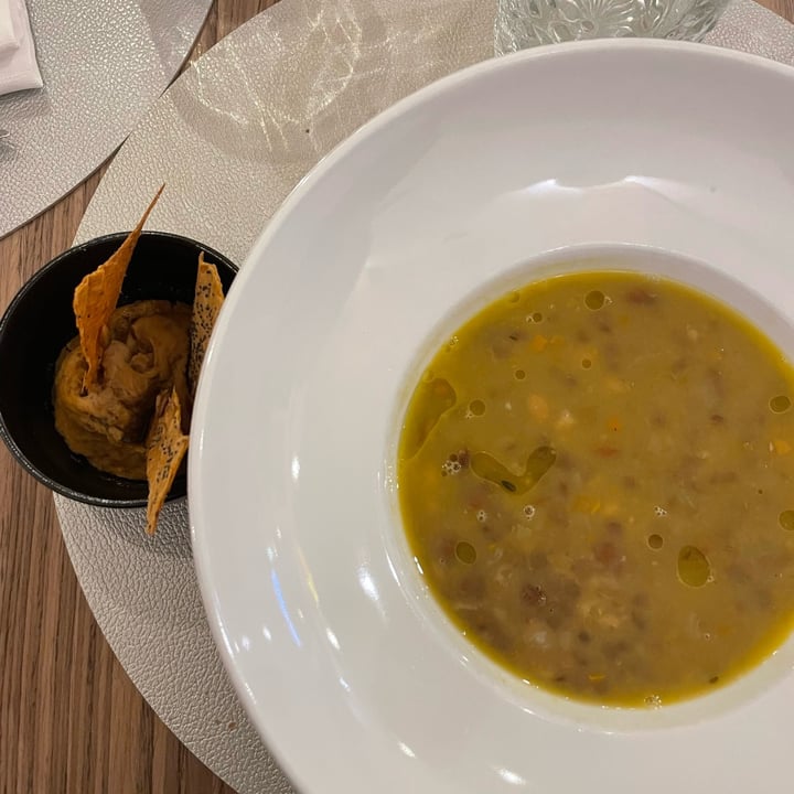 photo of Orto Osteria dalla terra Zuppa di legumi, paté di fagioli e sfoglia croccante di patate shared by @veronical on  21 Mar 2024 - review