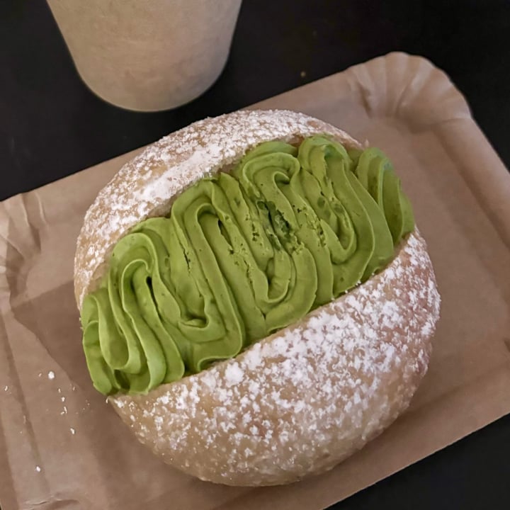 photo of The Sanctuary Berlin matcha roll shared by @holasoymylk on  07 Jan 2024 - review