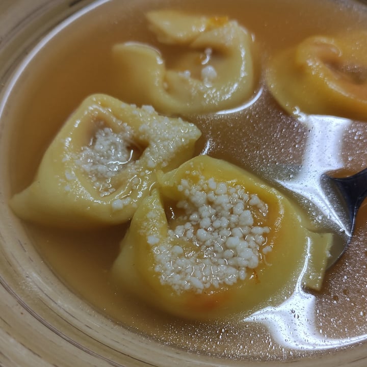 photo of Vemondo Tortelloni con pomodoro e basilico shared by @owlshadow on  05 Feb 2025 - review