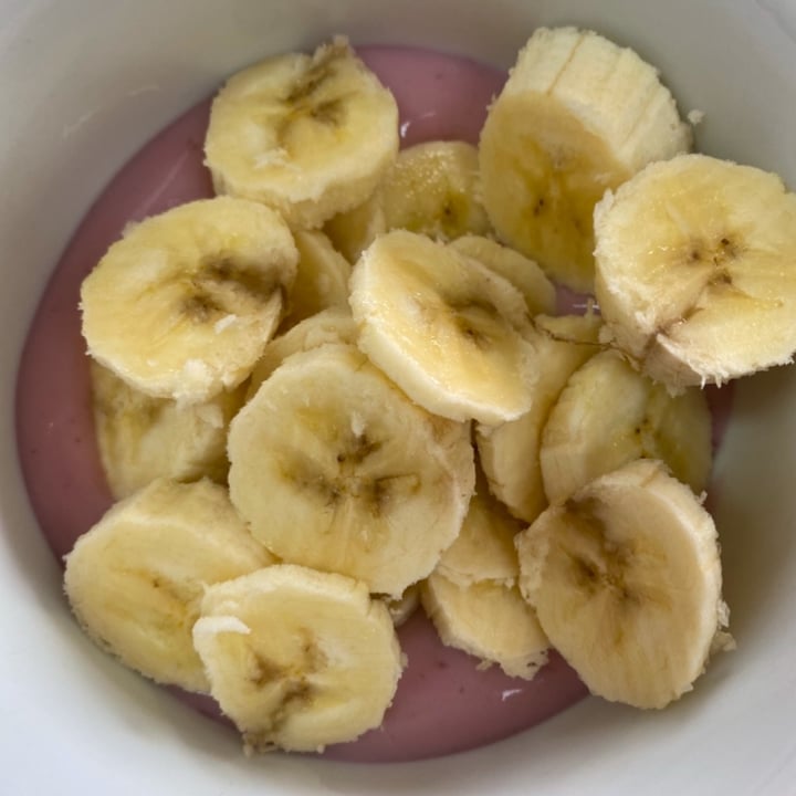 photo of Qu yogurt sabor frutos del bosque shared by @valexika on  06 Feb 2025 - review