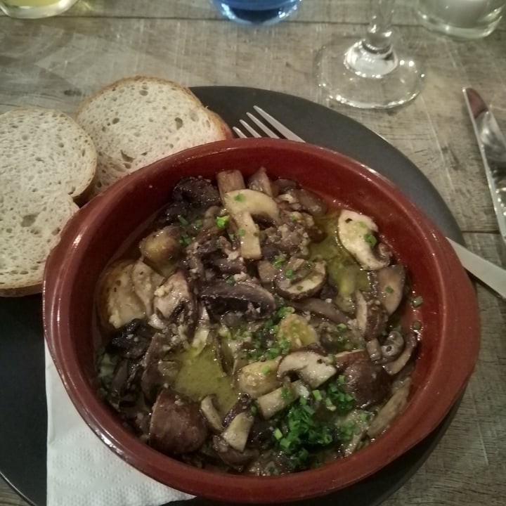 photo of Ego Mediterranean Restaurant & Bar - Kenilworth Garlic mushrooms shared by @lucylou77 on  31 Aug 2025 - review