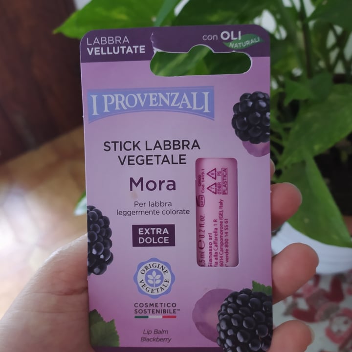 photo of I Provenzali stick labbra mora e frutti di bosco shared by @marghe333 on  05 Jun 2024 - review
