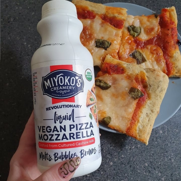 photo of Trader Joe's Garlic & herb pizza dough shared by @anistavrou on  17 Oct 2023 - review