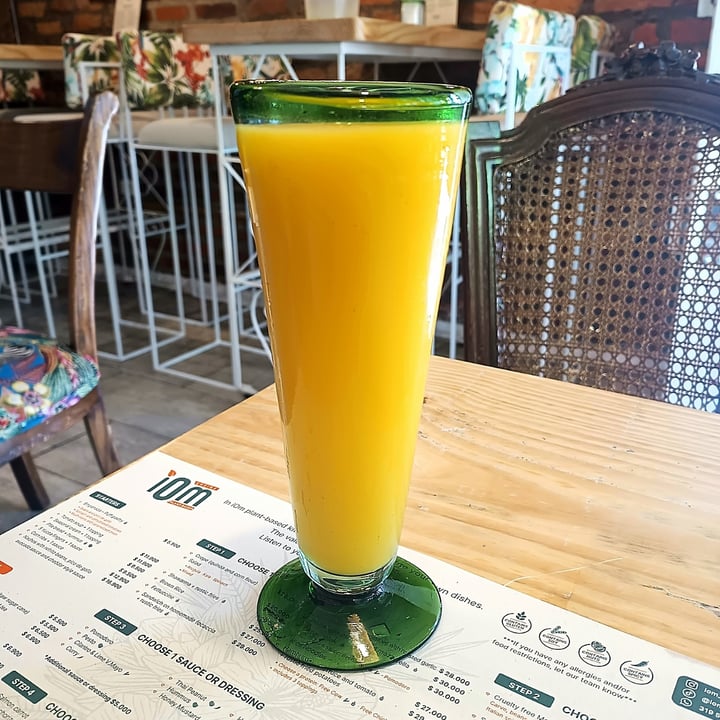 photo of iOm Cocina Plant-Based Jugo de Mango shared by @ndmuse on  07 Oct 2025 - review