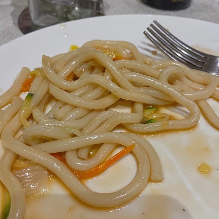 photo of Yi Wei Chinese Art Restaurant Udon Con Verdure Vegano shared by @clxolao on  16 Apr 2024 - review