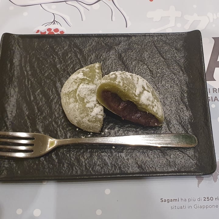 photo of Sagami - Bellinzago Lombardo DAIFUKU - Mochi Artemisia Ripieno di Marmellata Di Azuki Rossi shared by @purrr-incess on  22 Mar 2024 - review