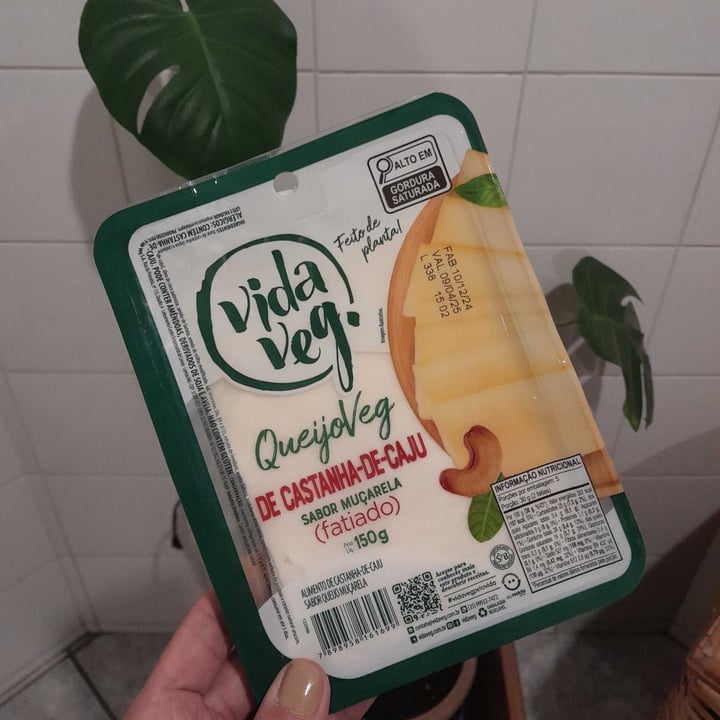 photo of Vida Veg Queijo De Castanha De Caju Fatiado shared by @patriciamarin on  06 Feb 2025 - review