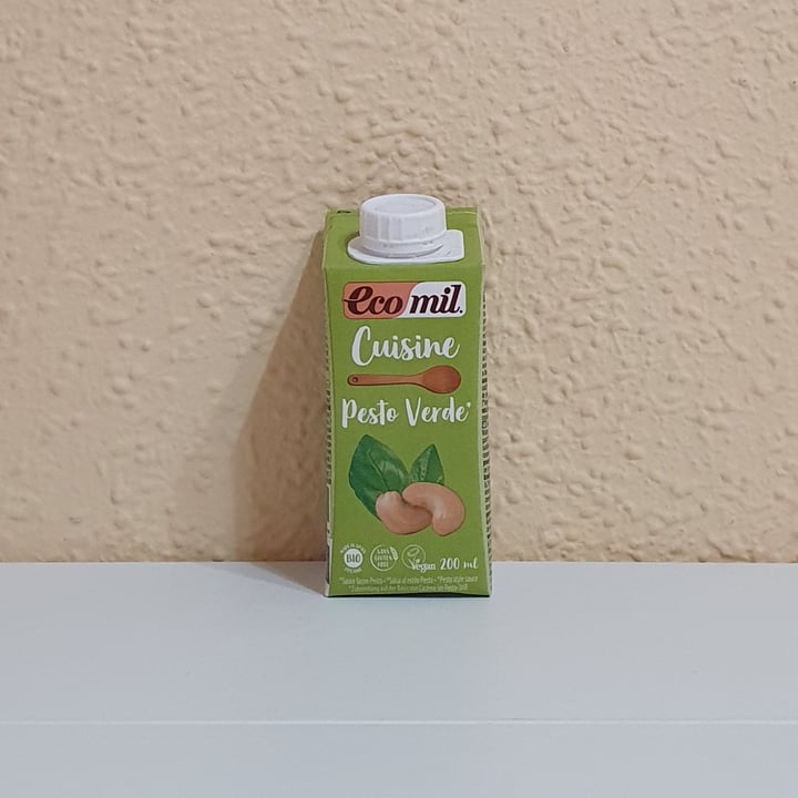 photo of Ecomil Pesto Verde shared by @fivefeetvegan on  21 Sep 2023 - review
