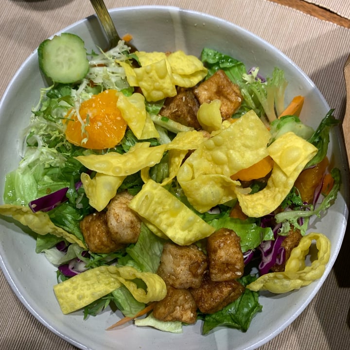 photo of V’s Kitchen - Hungry Tapirs Mandarin Wonton Salad shared by @tiascaz on  20 Sep 2023 - review