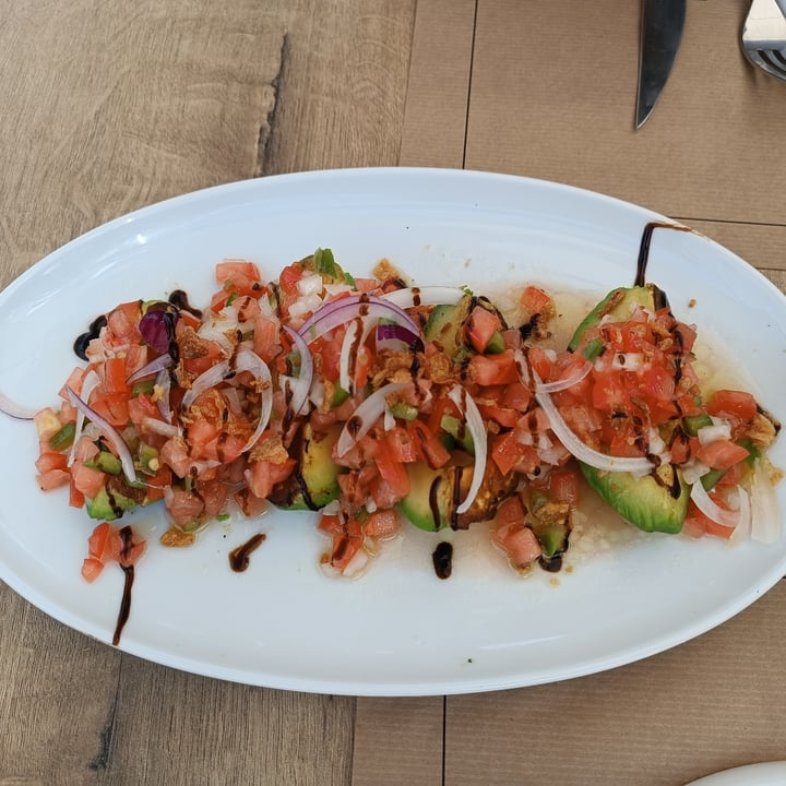 photo of Avante Aguacate A La Plancha Con Salpicón Y Trufa shared by @andreavegallardo on  19 Sep 2023 - review