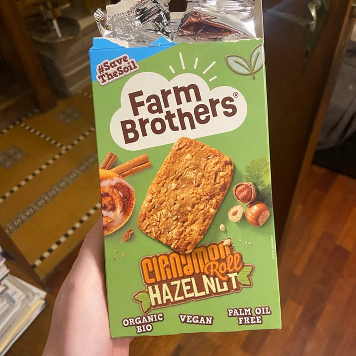 photo of Farm Brothers Cinnamon roll- Hazelnut shared by @helena12345 on  26 Apr 2024 - review