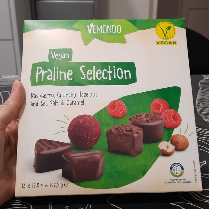 photo of Vemondo Vegan praline selection shared by @luchitaba on  03 Oct 2023 - review