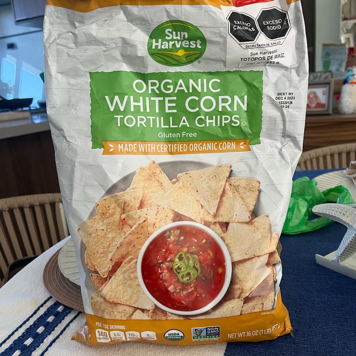 photo of Sun Harvest Orgánico White Corn Tortilla Chips shared by @lizmunoz7211 on  18 Nov 2023 - review