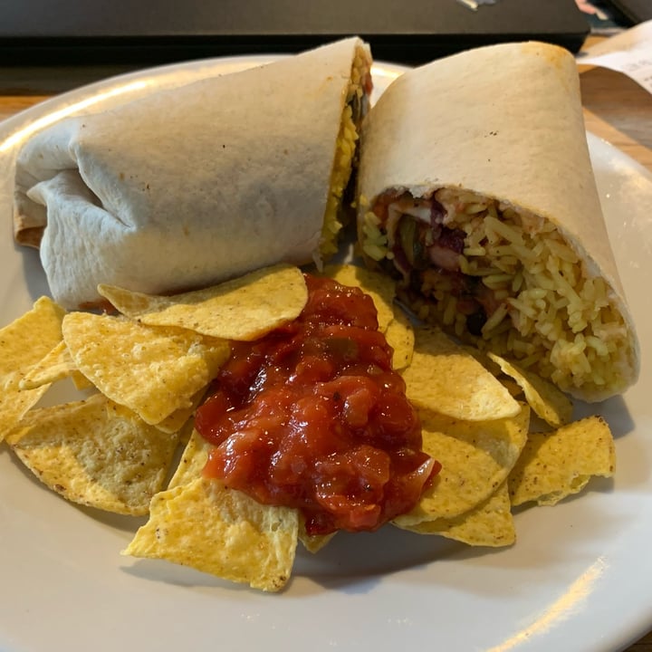 photo of Dylan's Kitchen Vegan burrito shared by @thekindnessadvocate on  25 Oct 2023 - review