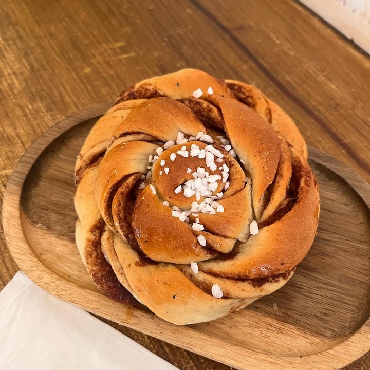 photo of Wild Buns Bakery cinnamon rolls shared by @cate111 on  15 Dec 2023 - review