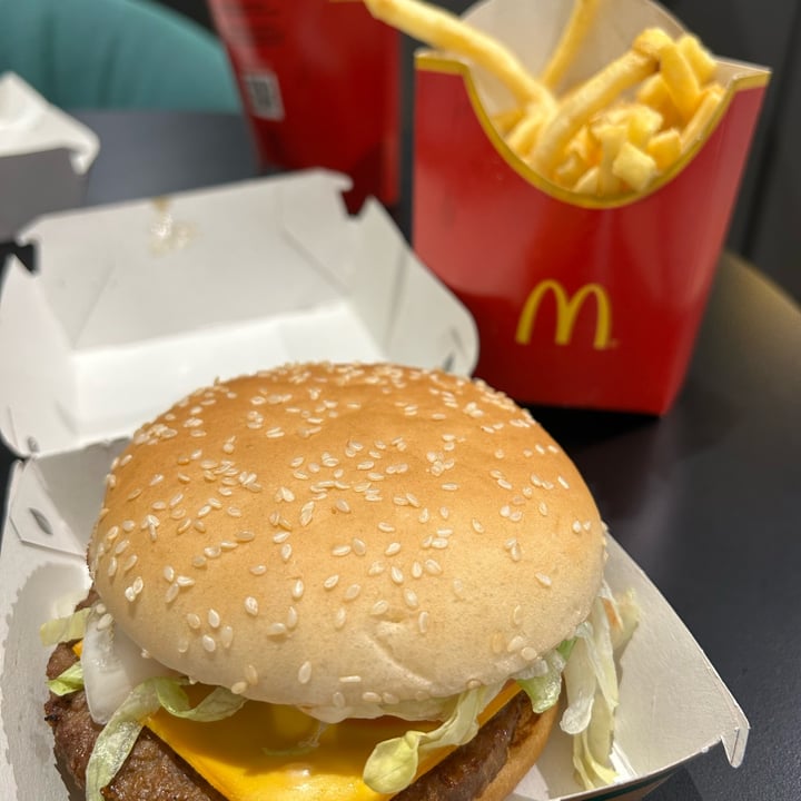 photo of McDonald's Grafton Street McPlant shared by @littlecanadianvegan on  29 Nov 2023 - review