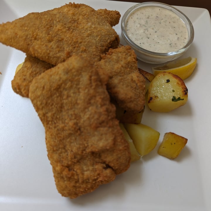 photo of Restaurant Landia Schnitzel with Potatoes shared by @petpet on  11 May 2024 - review