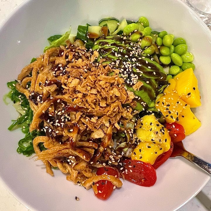 photo of Eat Poke Kamppi Poke Bowl shared by @lilimei2000 on  05 May 2024 - review