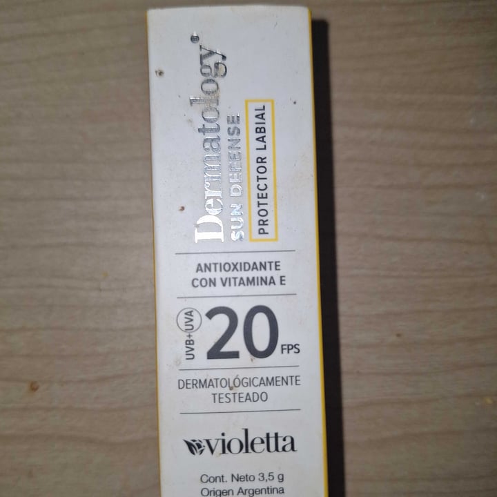 photo of Violetta cosméticos protector labial shared by @vaninadls on  08 May 2024 - review
