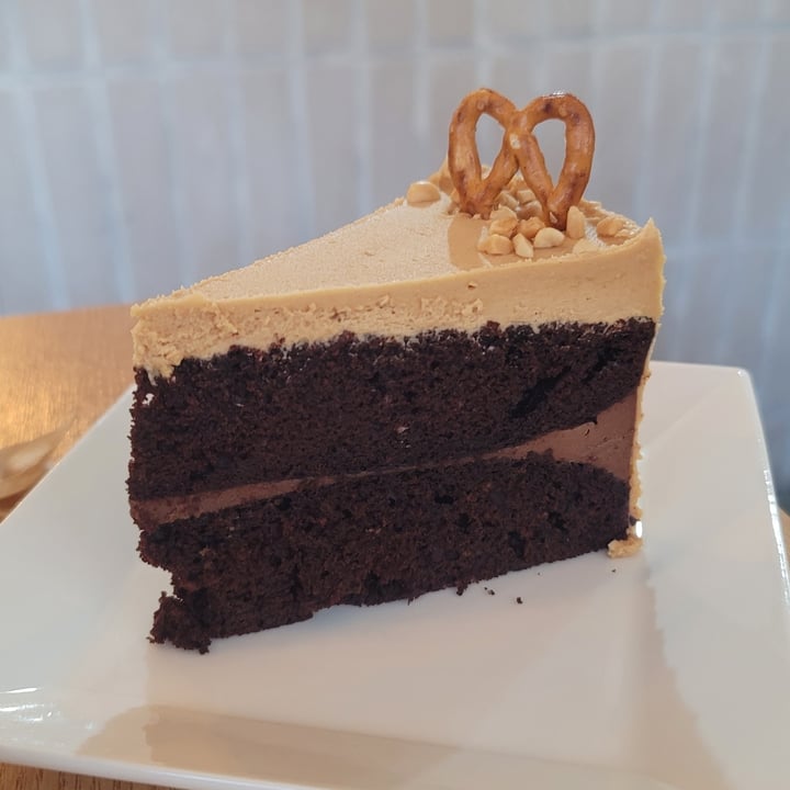 photo of Grain Seoul Chocolate Peanut Butter Cake shared by @wafflerica on  01 Sep 2023 - review