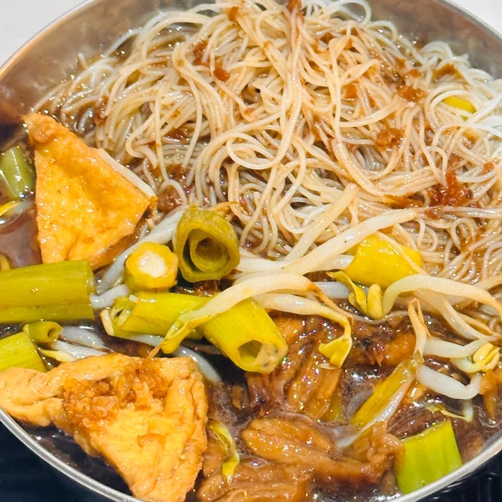 photo of So Vegan โซวีแกน Stewed Mushroom Noodles shared by @echoo on  28 Jun 2025 - review